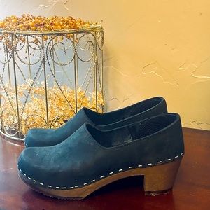 Sandgrens clogs NEW 7.5  (38)